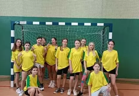Zdjęcie do Nasze mistrzynie w mini piłce ręcznej